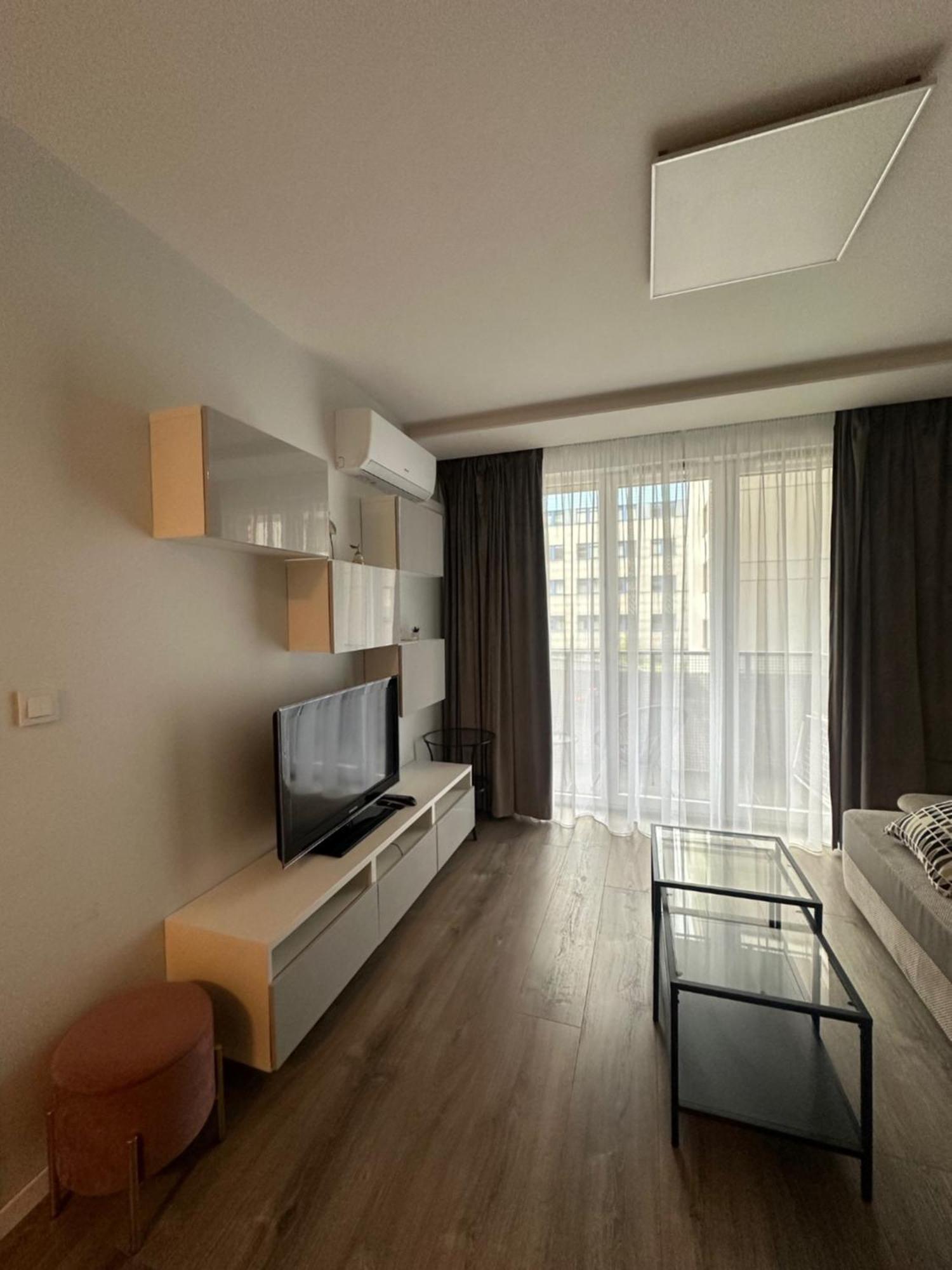 Modern Apartment Near To The Chopin'S Airport Cybernetyki 2A ワルシャワ エクステリア 写真